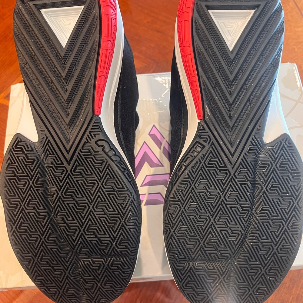 Men's Nike Black Zoom Freak 5 Low Top Shoes - Picture 7 of 8